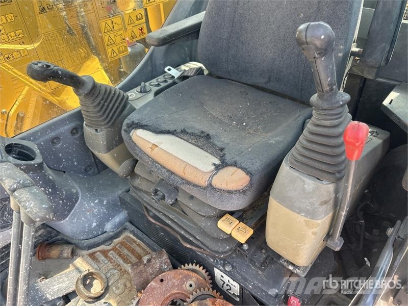 Komatsu PC138USLC-10 Tracked Excavator 大型油圧ショベル12t以上(パワーショベル・ユンボ)