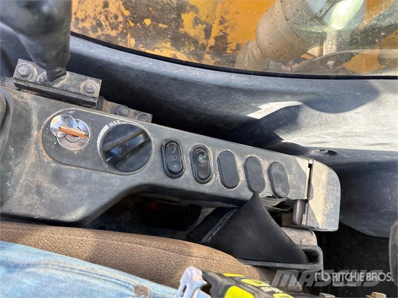 Komatsu PC138USLC-10 Tracked Excavator Kāpurķēžu ekskavatori