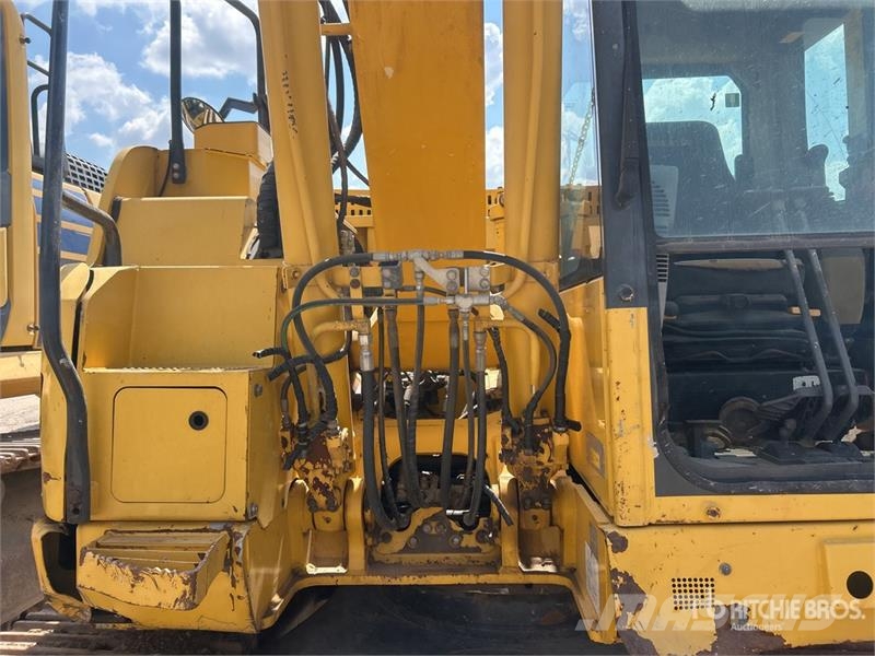 Komatsu PC138USLC-10 Tracked Excavator 大型油圧ショベル12t以上(パワーショベル・ユンボ)