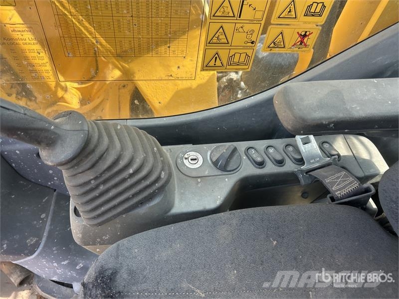 Komatsu PC138USLC-10 Tracked Excavator 大型油圧ショベル12t以上(パワーショベル・ユンボ)