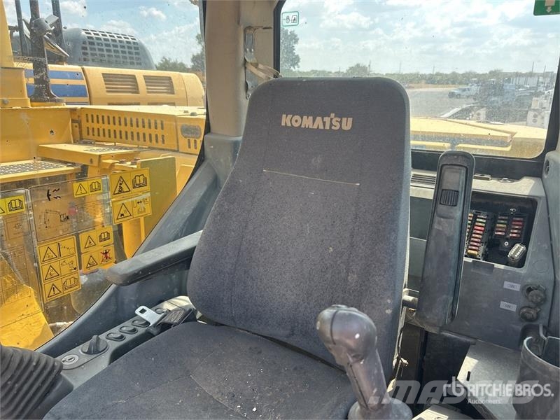 Komatsu PC138USLC-10 Tracked Excavator 大型油圧ショベル12t以上(パワーショベル・ユンボ)