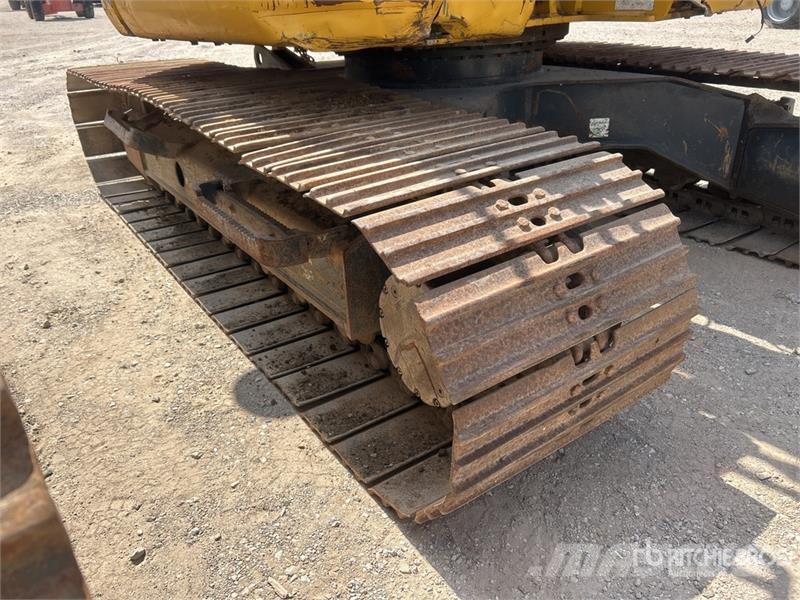 Komatsu PC138USLC-10 Tracked Excavator 大型油圧ショベル12t以上(パワーショベル・ユンボ)