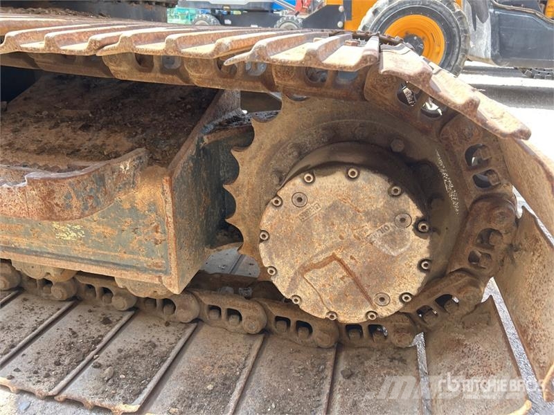 Komatsu PC138USLC-10 Tracked Excavator 大型油圧ショベル12t以上(パワーショベル・ユンボ)