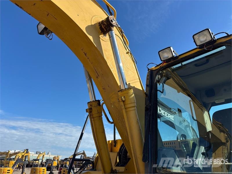 Komatsu PC138USLC-10 Tracked Excavator Kāpurķēžu ekskavatori