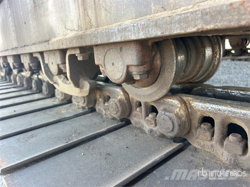 Komatsu PC200LC-7L Tracked Excavator Bagri goseničarji