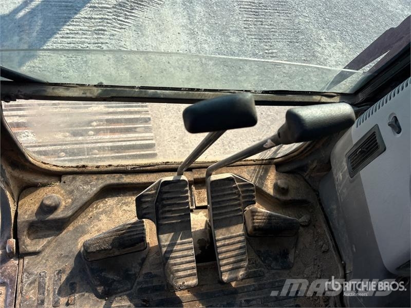 Komatsu PC200LC-7L Tracked Excavator Bagri goseničarji