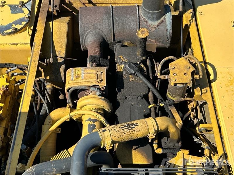 Komatsu PC200LC-8 Lánctalpas kotrók