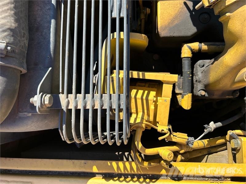 Komatsu PC200LC-8 Lánctalpas kotrók