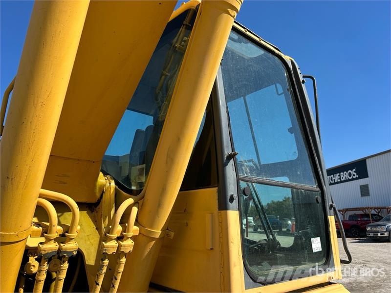 Komatsu PC200LC-8 Lánctalpas kotrók