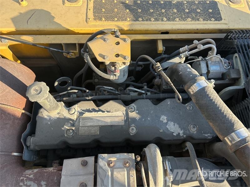 Komatsu PC200LC-8 Tracked Excavator Lánctalpas kotrók