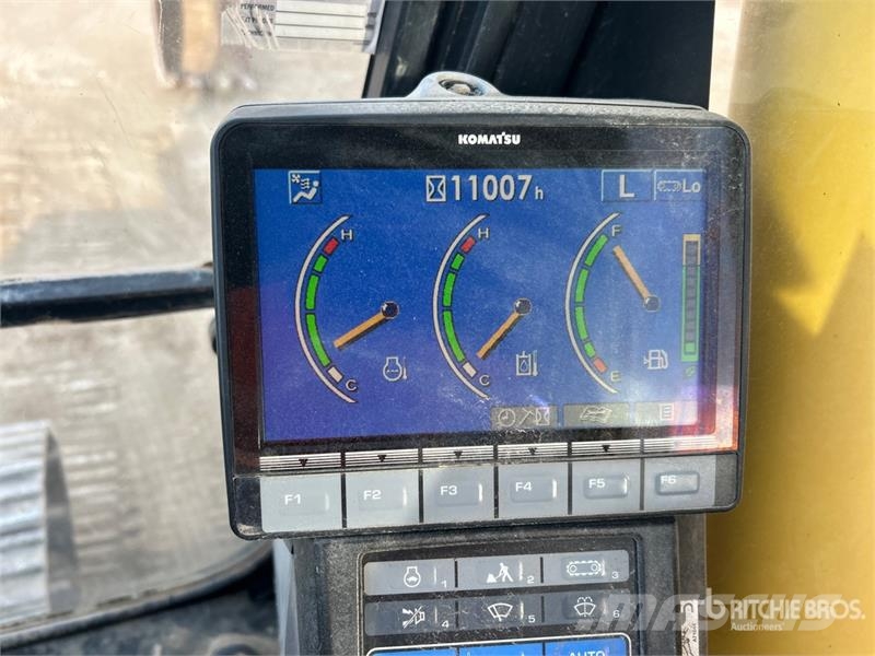 Komatsu PC200LC-8 Tracked Excavator Crawler excavators