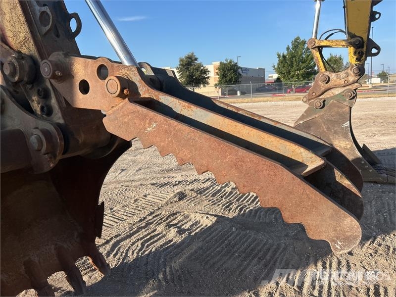 Komatsu PC200LC-8 Tracked Excavator Lánctalpas kotrók