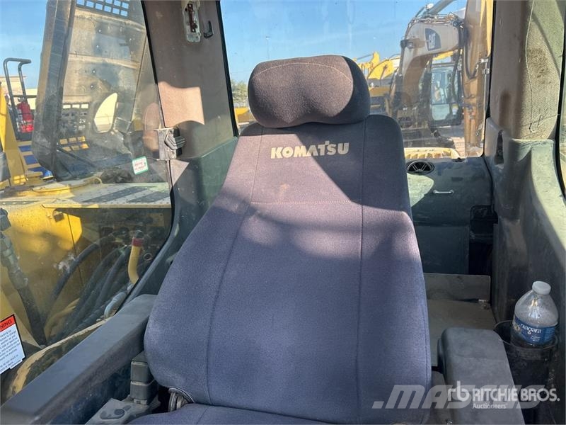 Komatsu PC200LC-8 Tracked Excavator Lánctalpas kotrók