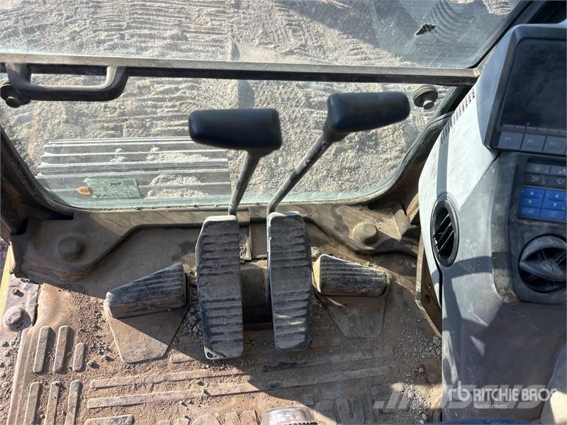 Komatsu PC200LC-8 Tracked Excavator Lánctalpas kotrók