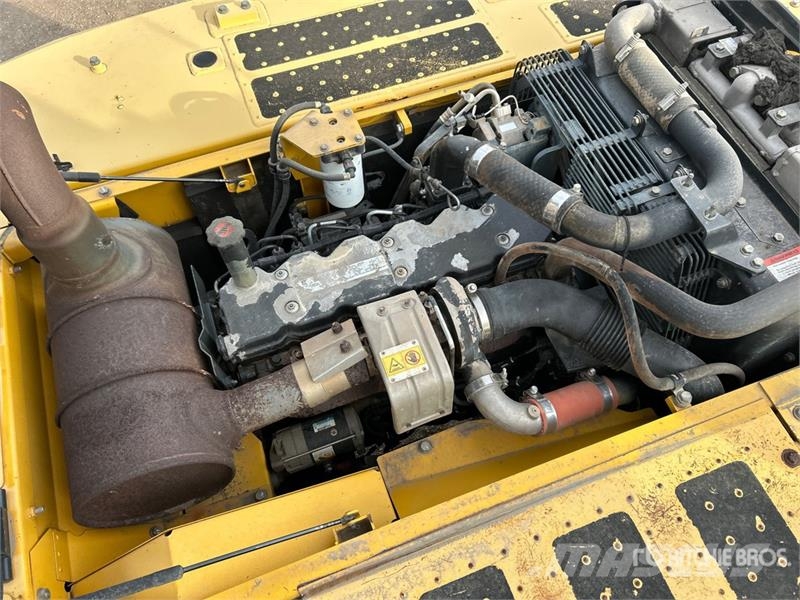 Komatsu PC200LC-8 Tracked Excavator Crawler excavators
