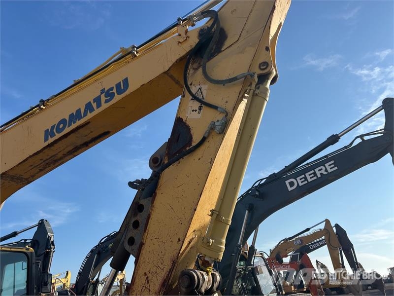 Komatsu PC200LC-8 Tracked Excavator Lánctalpas kotrók