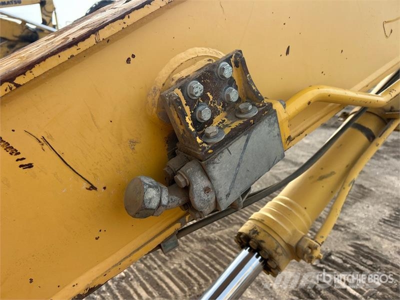 Komatsu PC200LC-8 Tracked Excavator Crawler excavators