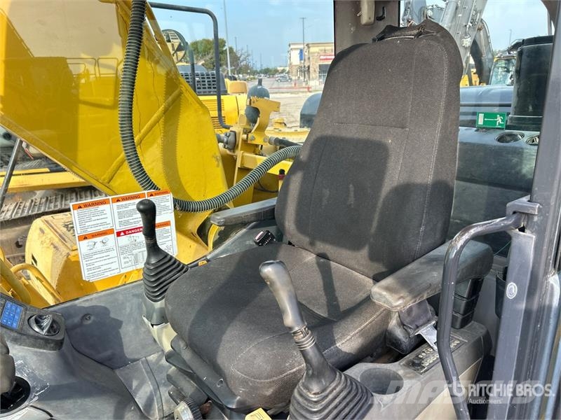Komatsu PC200LC-8 Tracked Excavator Crawler excavators