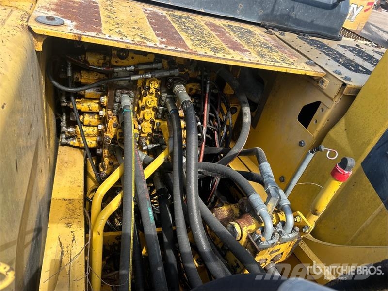 Komatsu PC200LC-8 Tracked Excavator Bageri guseničari