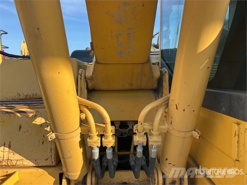 Komatsu PC200LC-8 Tracked Excavator Lánctalpas kotrók
