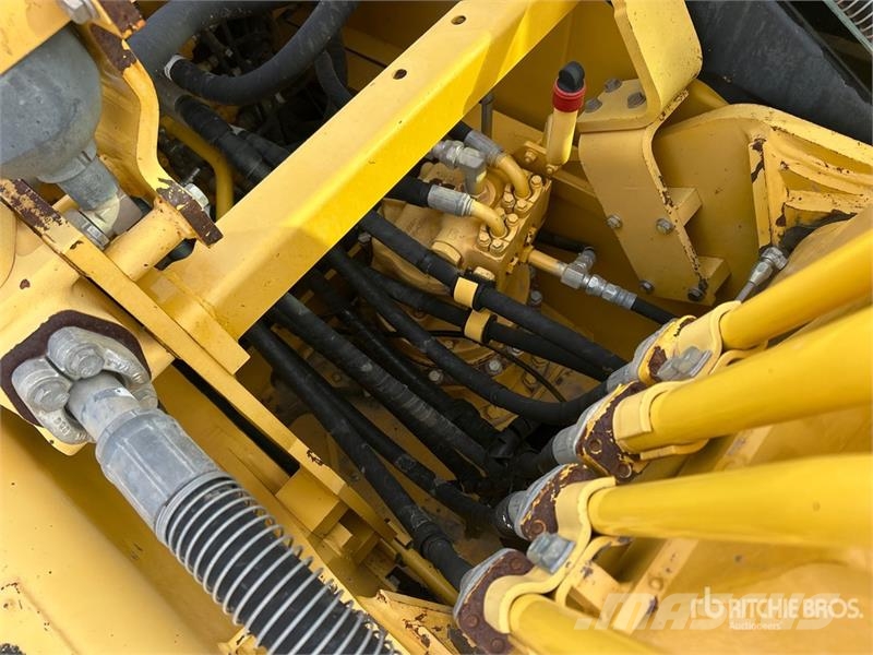 Komatsu PC200LC-8 Tracked Excavator Crawler excavators