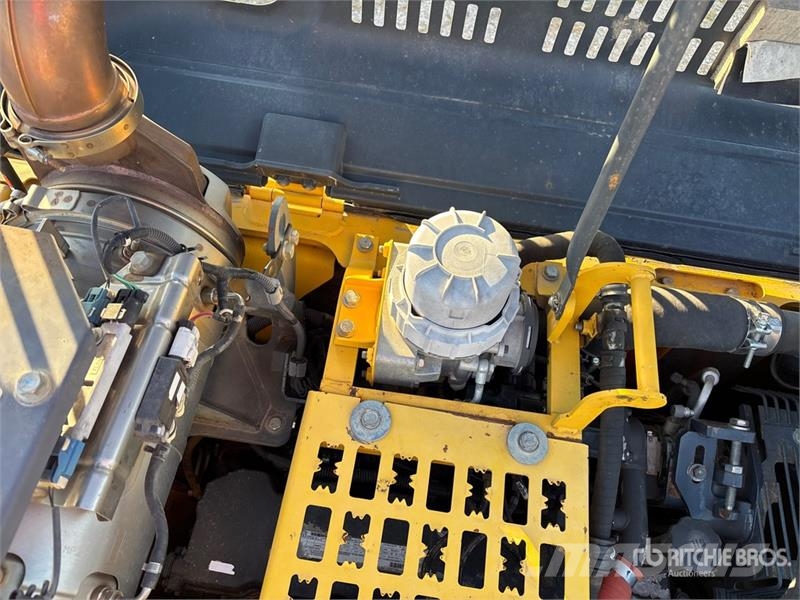 Komatsu PC210LC-10 Tracked Excavator Gravemaskiner på larvebånd