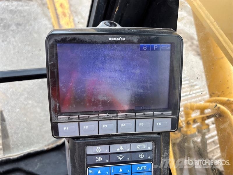 Komatsu PC210LC-10 Tracked Excavator Верижен екскаватор