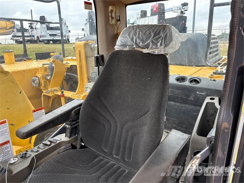 Komatsu PC210LC-10 Tracked Excavator Верижен екскаватор