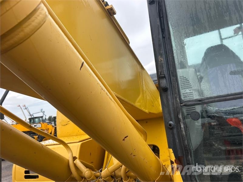 Komatsu PC210LC-10 Tracked Excavator Lánctalpas kotrók