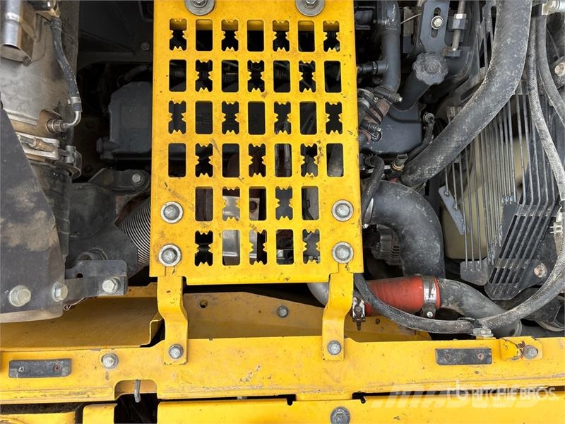 Komatsu PC210LC-10 Tracked Excavator Верижен екскаватор
