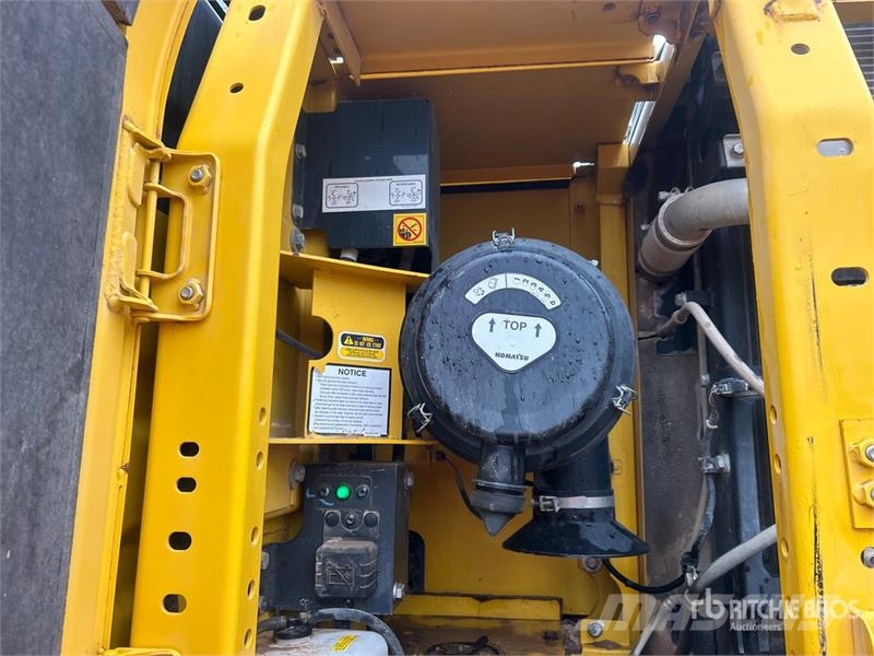 Komatsu PC210LC-10 Tracked Excavator Lánctalpas kotrók
