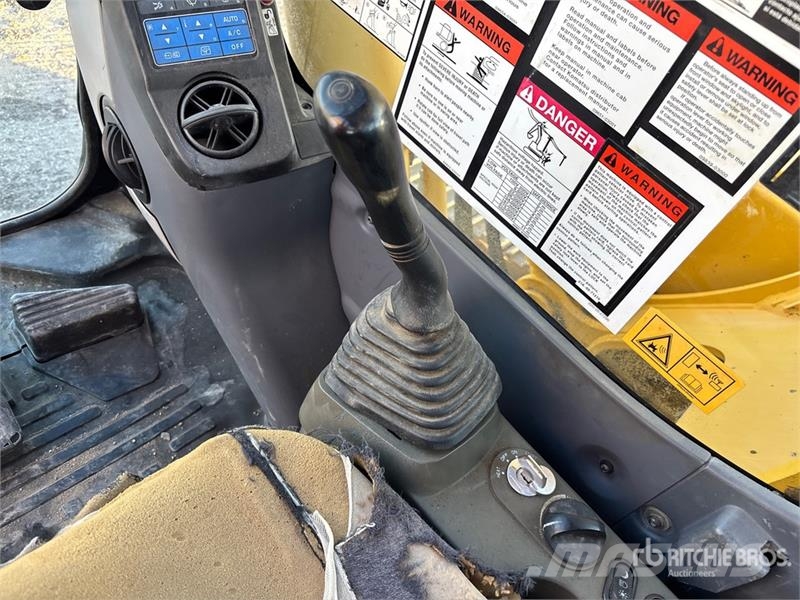 Komatsu PC210LC-10 Tracked Excavator Gravemaskiner på larvebånd