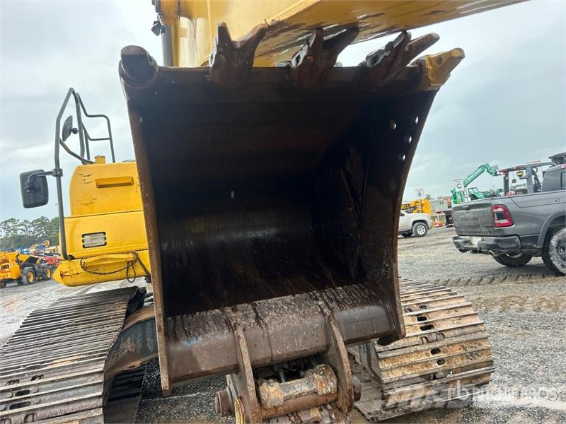 Komatsu PC210LC-10 Tracked Excavator Lánctalpas kotrók