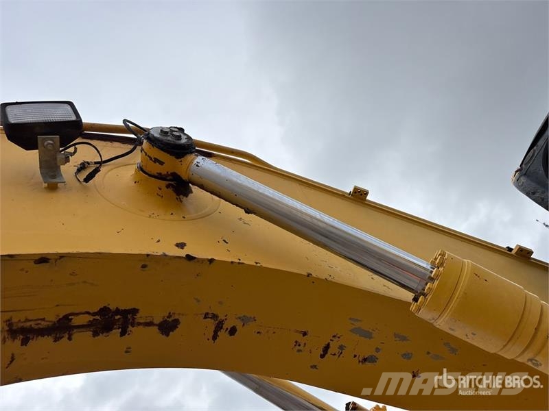 Komatsu PC210LC-10 Tracked Excavator Верижен екскаватор
