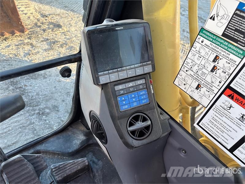 Komatsu PC210LC-10 Tracked Excavator Gravemaskiner på larvebånd