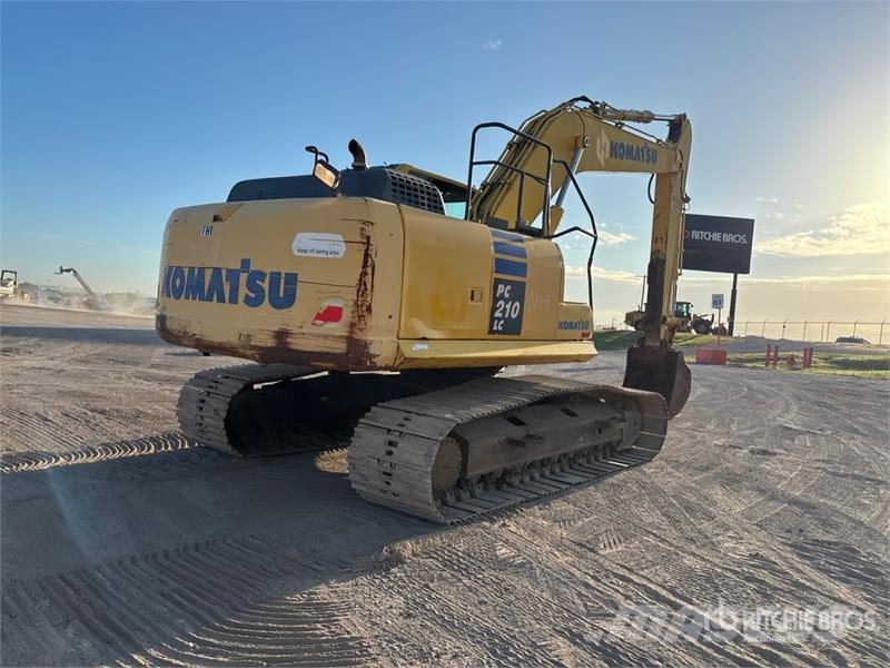 Komatsu PC210LC-10 Tracked Excavator Gravemaskiner på larvebånd
