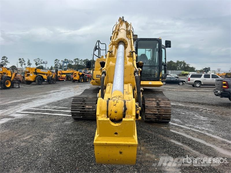 Komatsu PC210LC-10 Tracked Excavator Lánctalpas kotrók