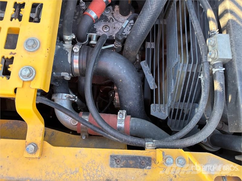 Komatsu PC210LC-10 Tracked Excavator Gravemaskiner på larvebånd