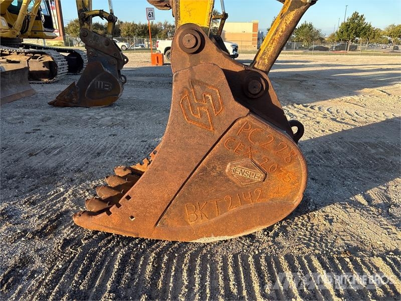 Komatsu PC210LC-10 Tracked Excavator Gravemaskiner på larvebånd