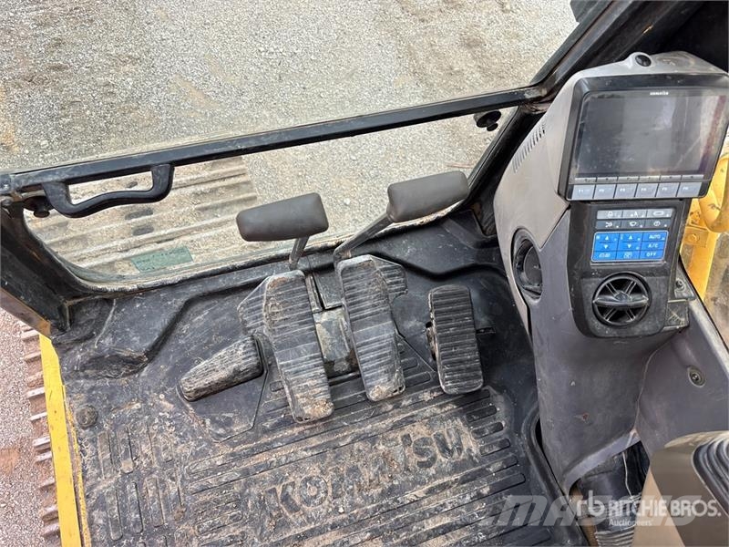 Komatsu PC210LC-10 Tracked Excavator Верижен екскаватор