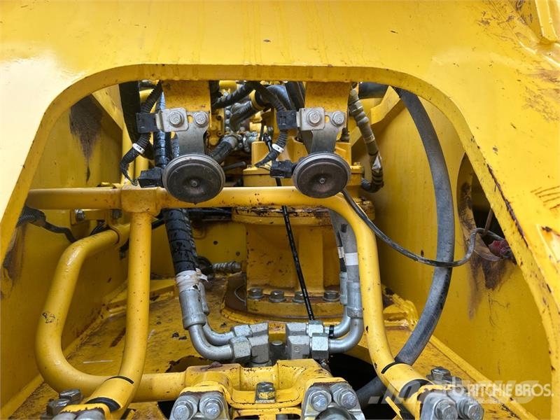 Komatsu PC210LC-10 Tracked Excavator Lánctalpas kotrók