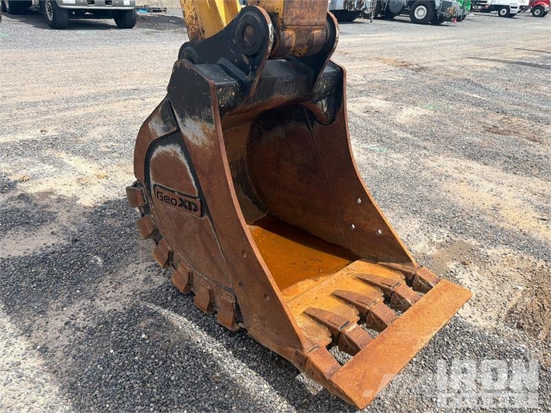 Komatsu PC210LC-11 Kāpurķēžu ekskavatori