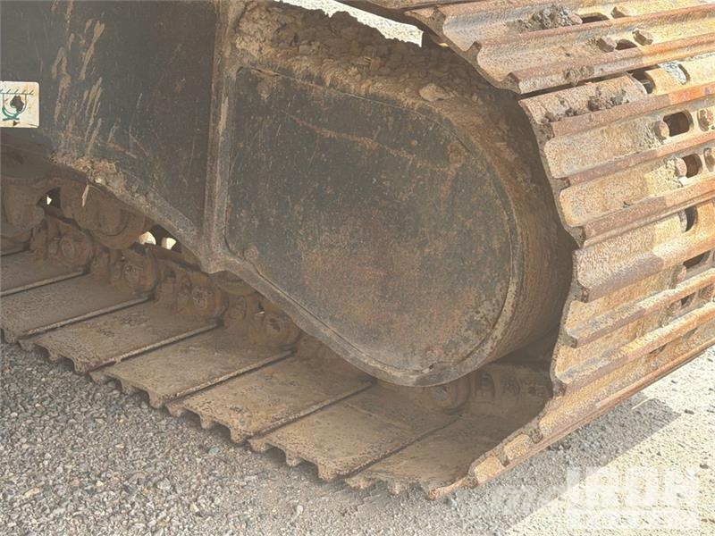 Komatsu PC210LC-11 Kāpurķēžu ekskavatori