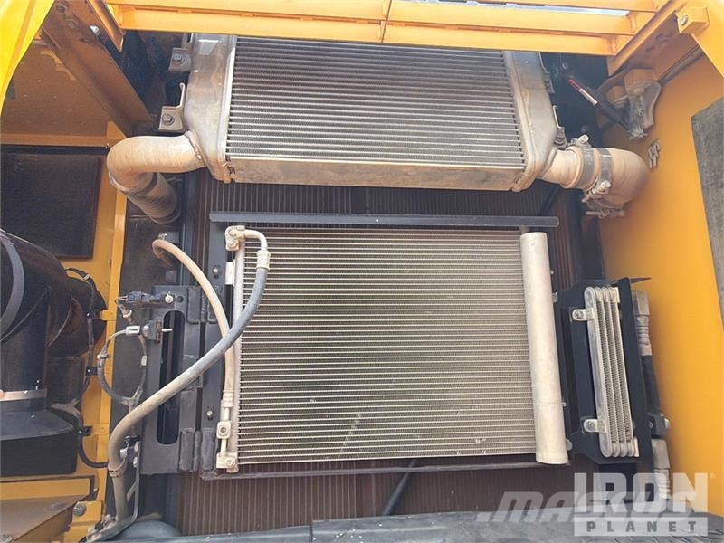 Komatsu PC210LC-11 Kāpurķēžu ekskavatori
