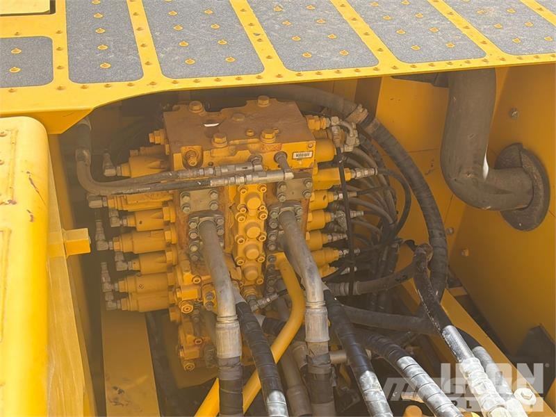 Komatsu PC210LC-11 Kāpurķēžu ekskavatori