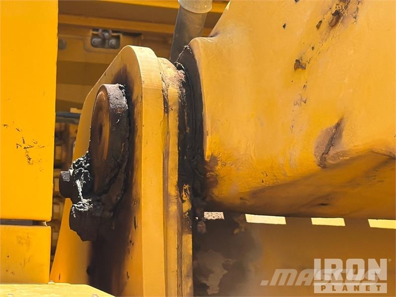 Komatsu PC210LC-11 Kāpurķēžu ekskavatori