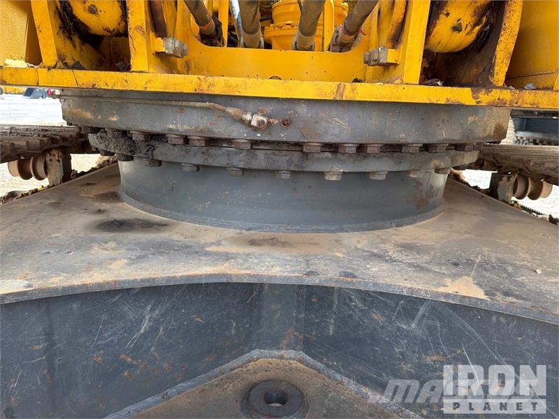 Komatsu PC210LC-11 Kāpurķēžu ekskavatori