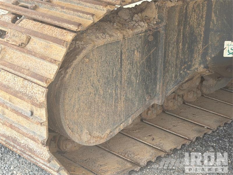 Komatsu PC210LC-11 Kāpurķēžu ekskavatori