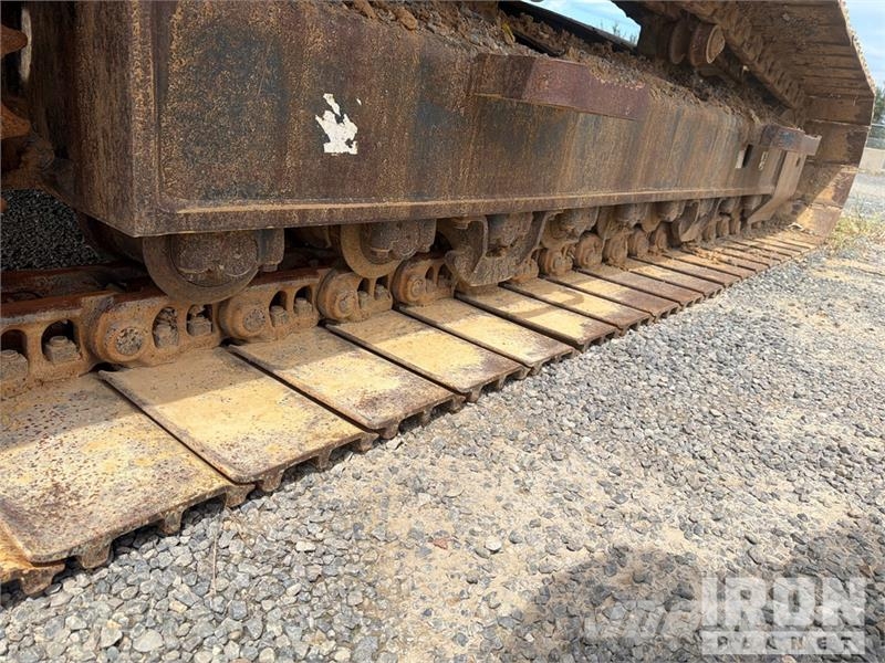 Komatsu PC210LC-11 Kāpurķēžu ekskavatori