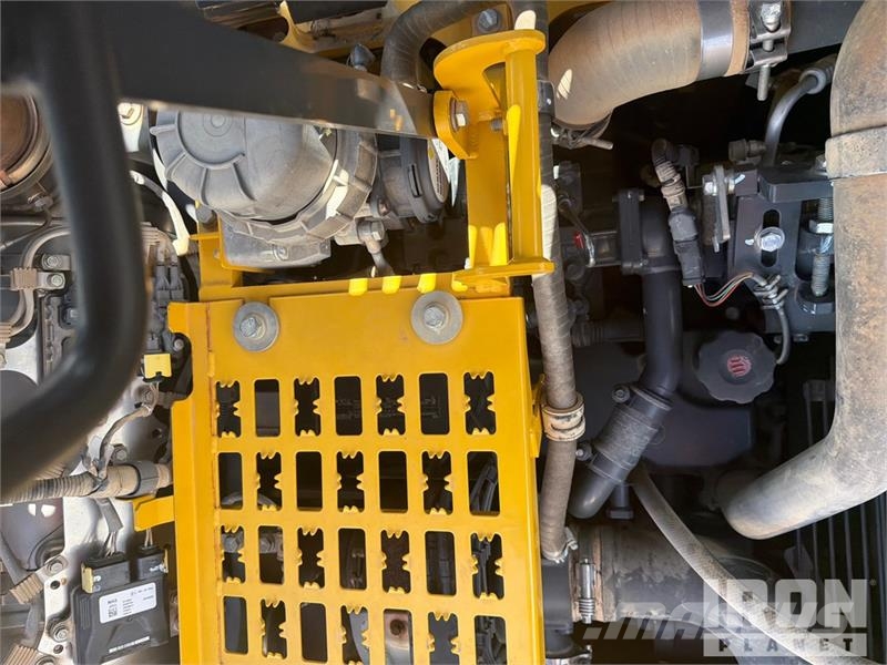 Komatsu PC210LC-11 Kāpurķēžu ekskavatori
